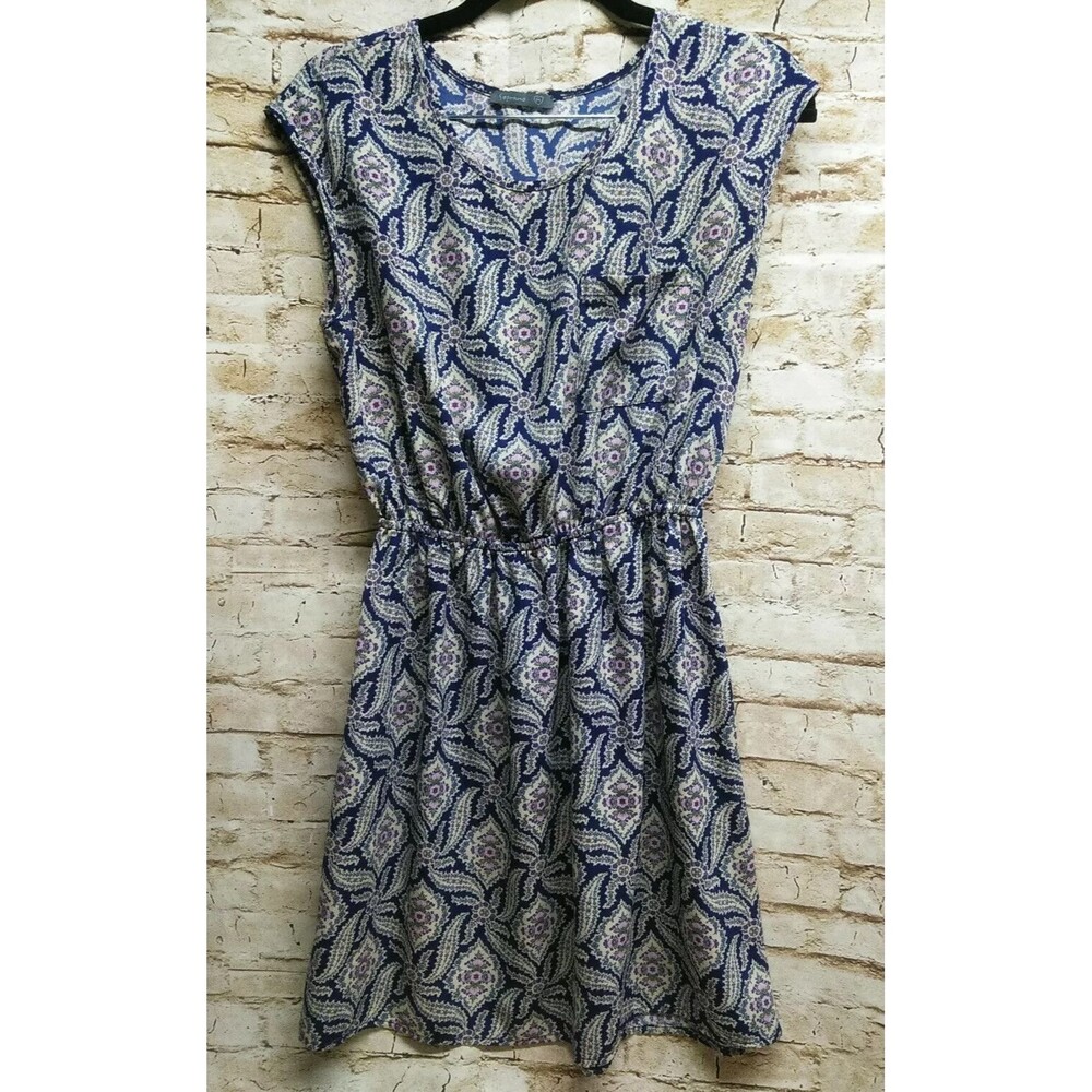 Soprano Women Dress Size M Elastic Waist Sleeveless Floral Design Pattern Blue